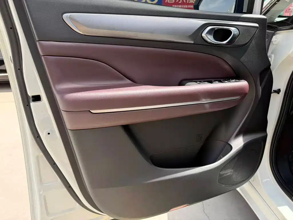 GAC Motor Trumpchi M6 2025 — фото 10