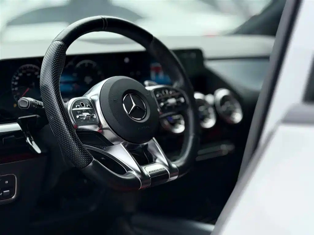 Mercedes-Benz GLA AMG 2022 — фото 10