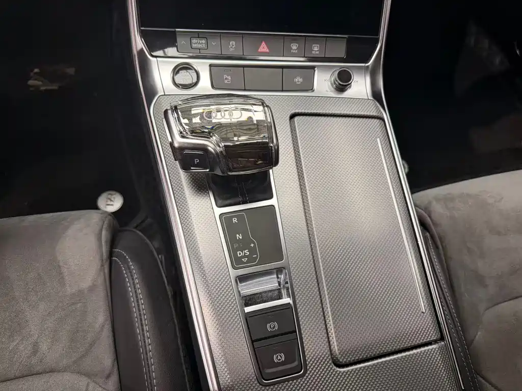 Audi A6L 2021 — фото 14
