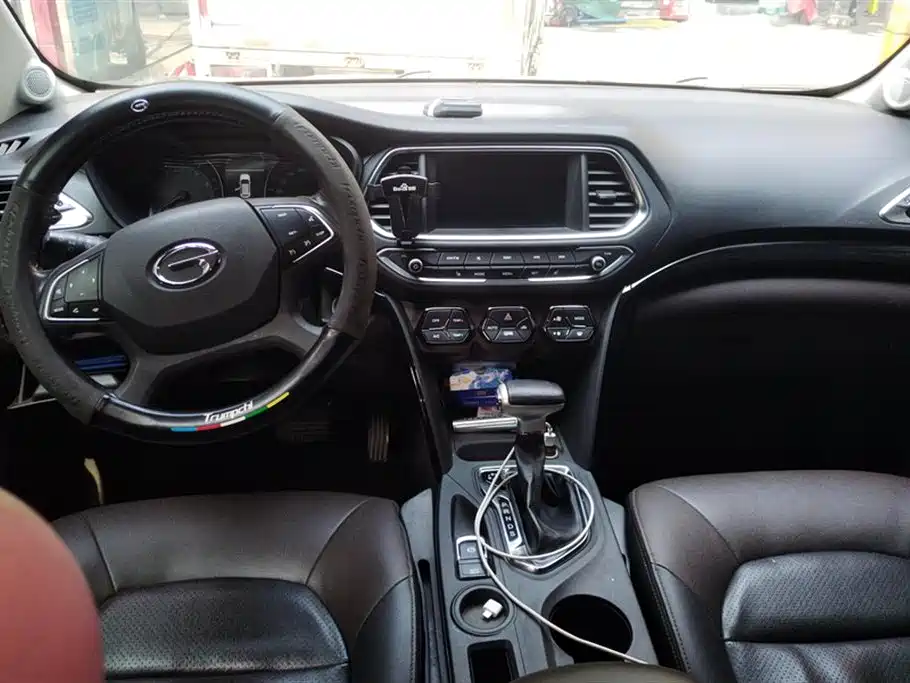 GAC Motor Trumpchi GS4 2017 — фото 12