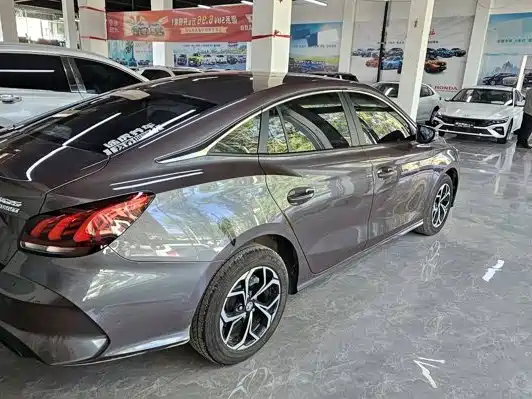 MG 5 2022