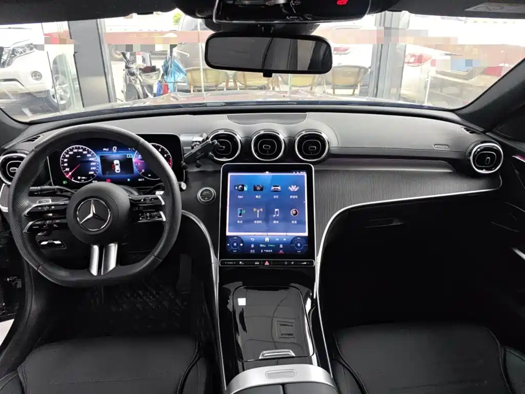 Mercedes-Benz C-Class 2023 — фото 10