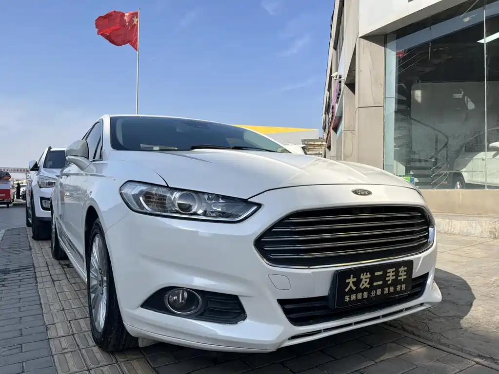 Ford Mondeo 2015 — фото 2