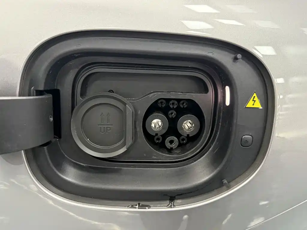 Xiaomi YU7 2025 — фото 18