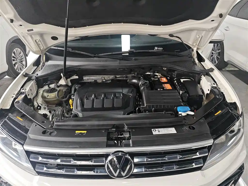 Volkswagen Tiguan L 2021 — фото 20