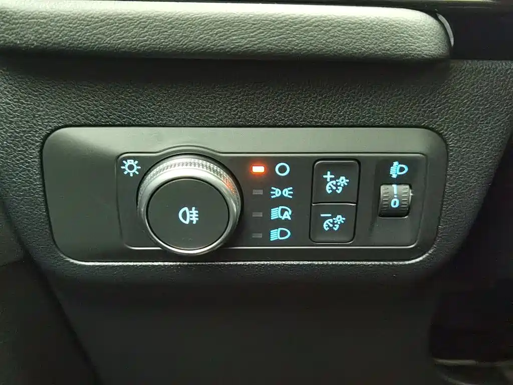 Ford Escape 2021 — фото 21