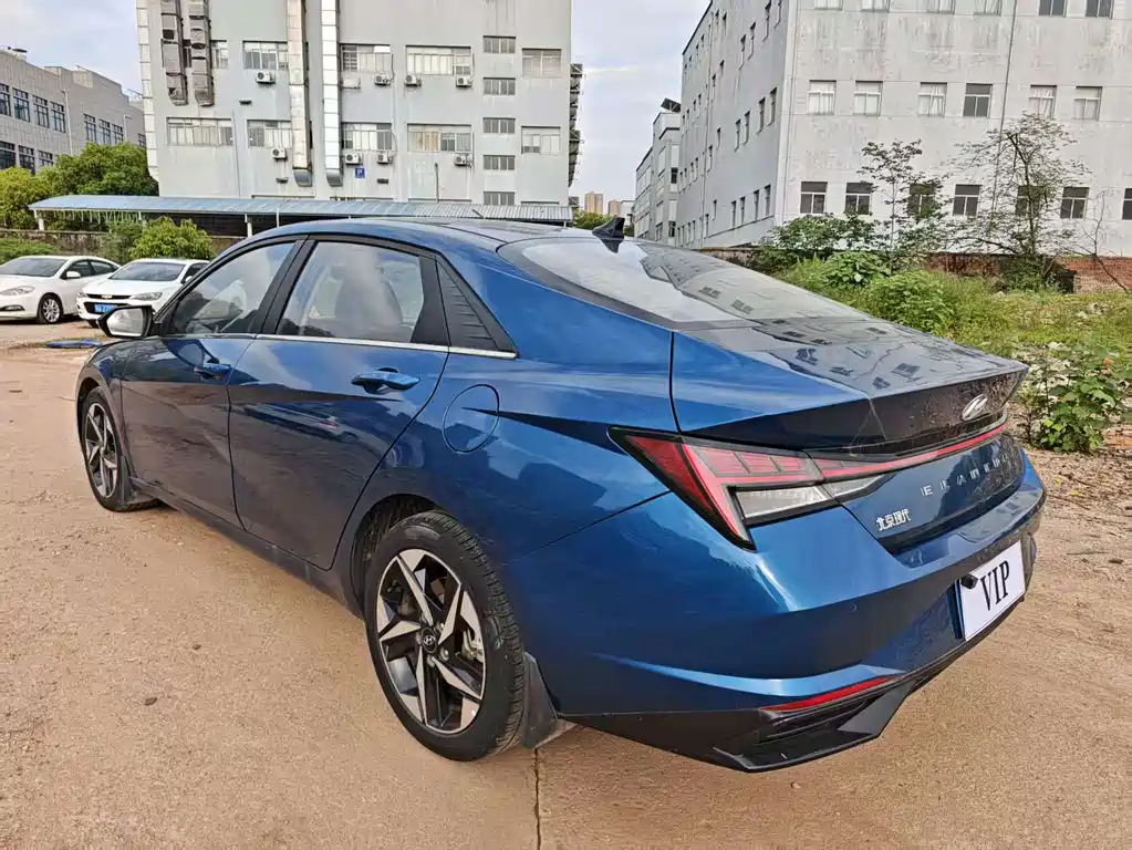 Hyundai Elantra 2021