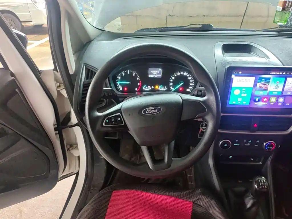 Ford EcoSport 2018 — фото 11
