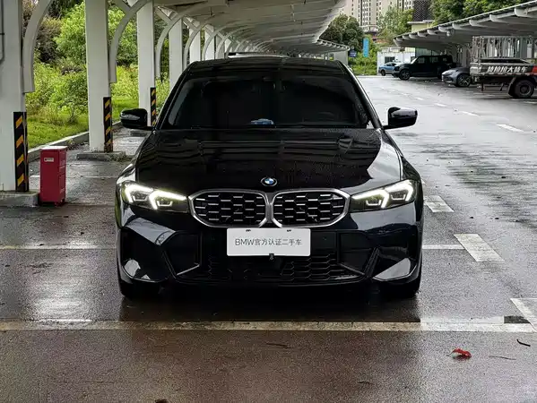 BMW 3 Series 2025
