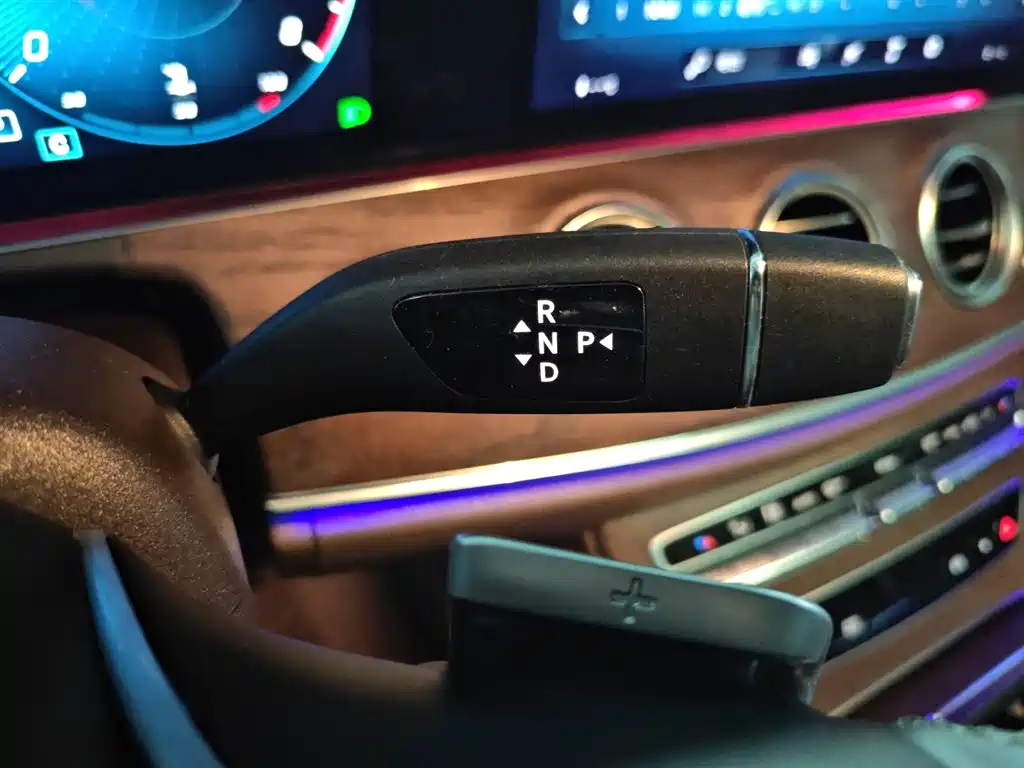 Mercedes-Benz E-Class 2023 — фото 21