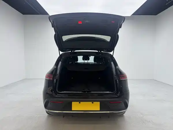 Mercedes-Benz EQC 2020