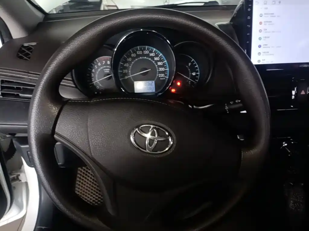 Toyota Vios 2016 — фото 11