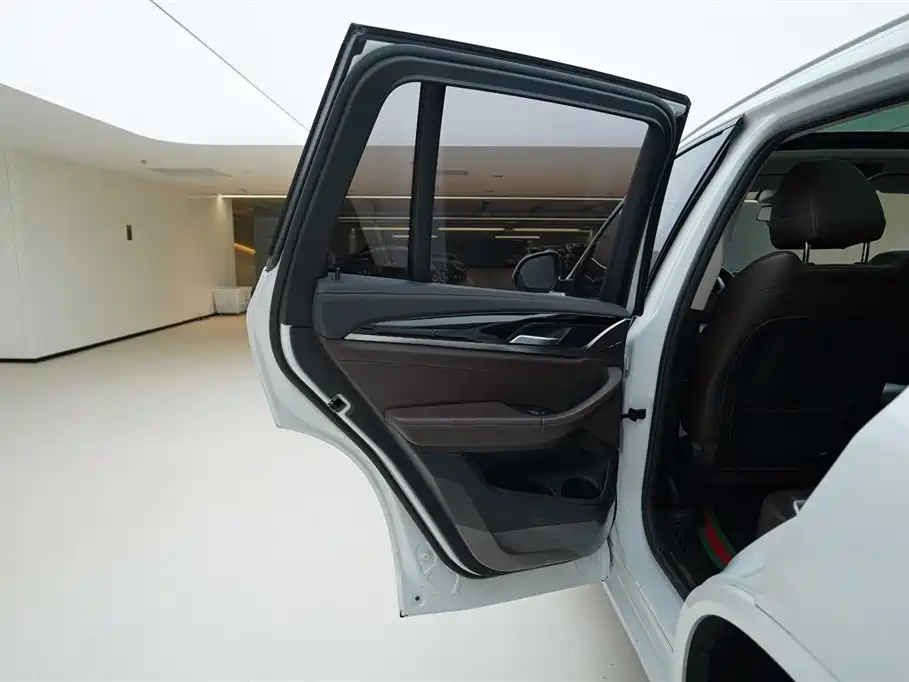 BMW X3 2019 — фото 16