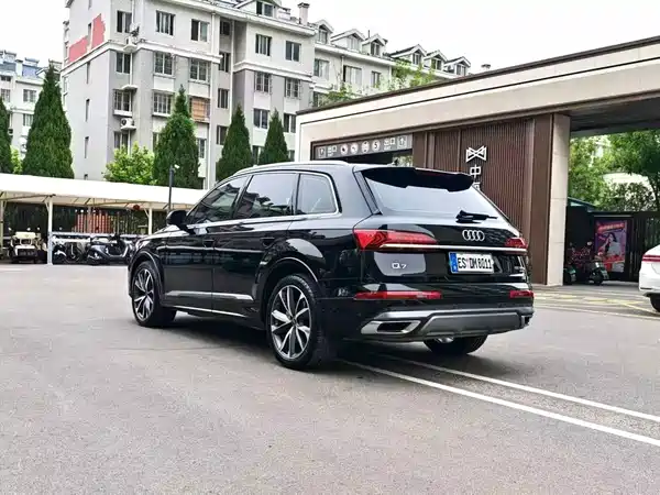 Audi Q7 2021