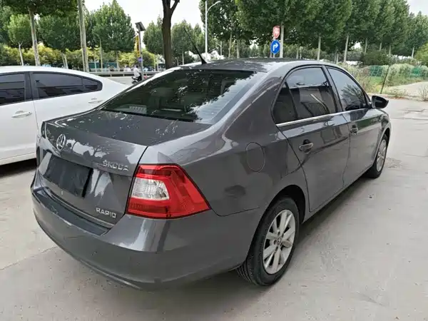 Skoda Rapid 2015
