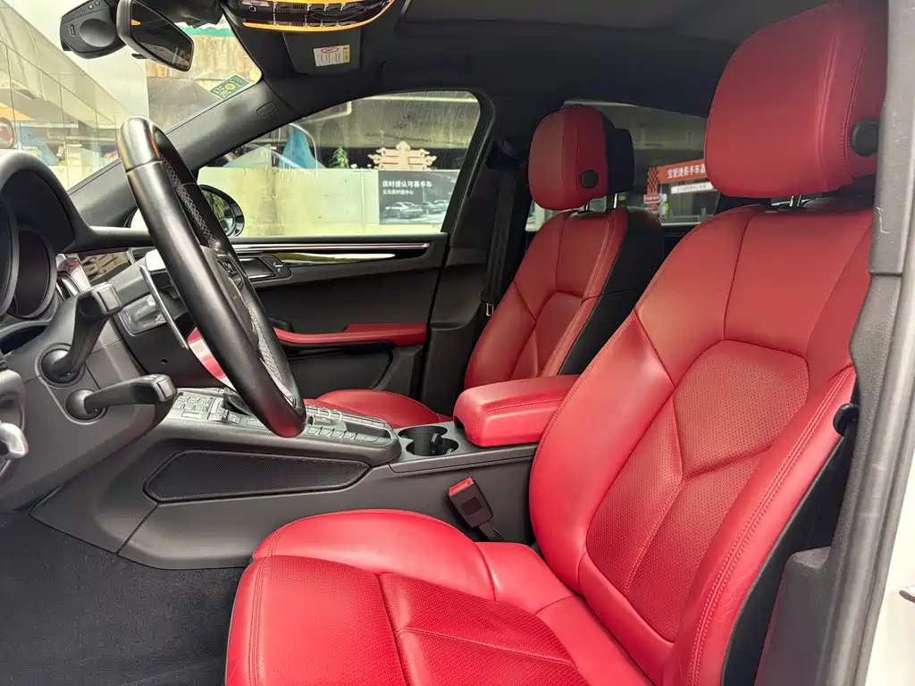 Porsche Macan 2021 — фото 14