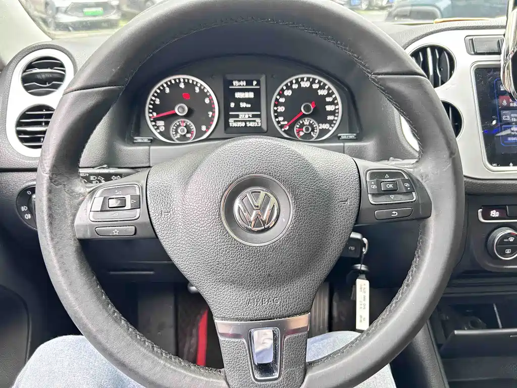 Volkswagen Tiguan 2017 — фото 18