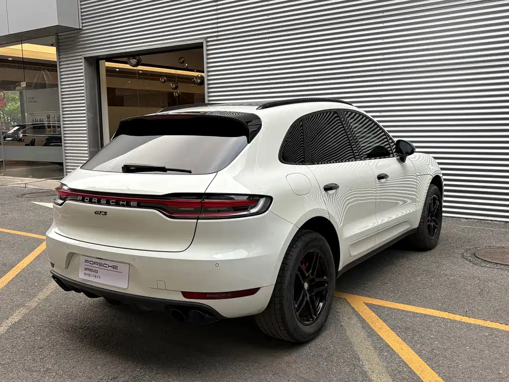 Porsche Macan 2021 — фото 6
