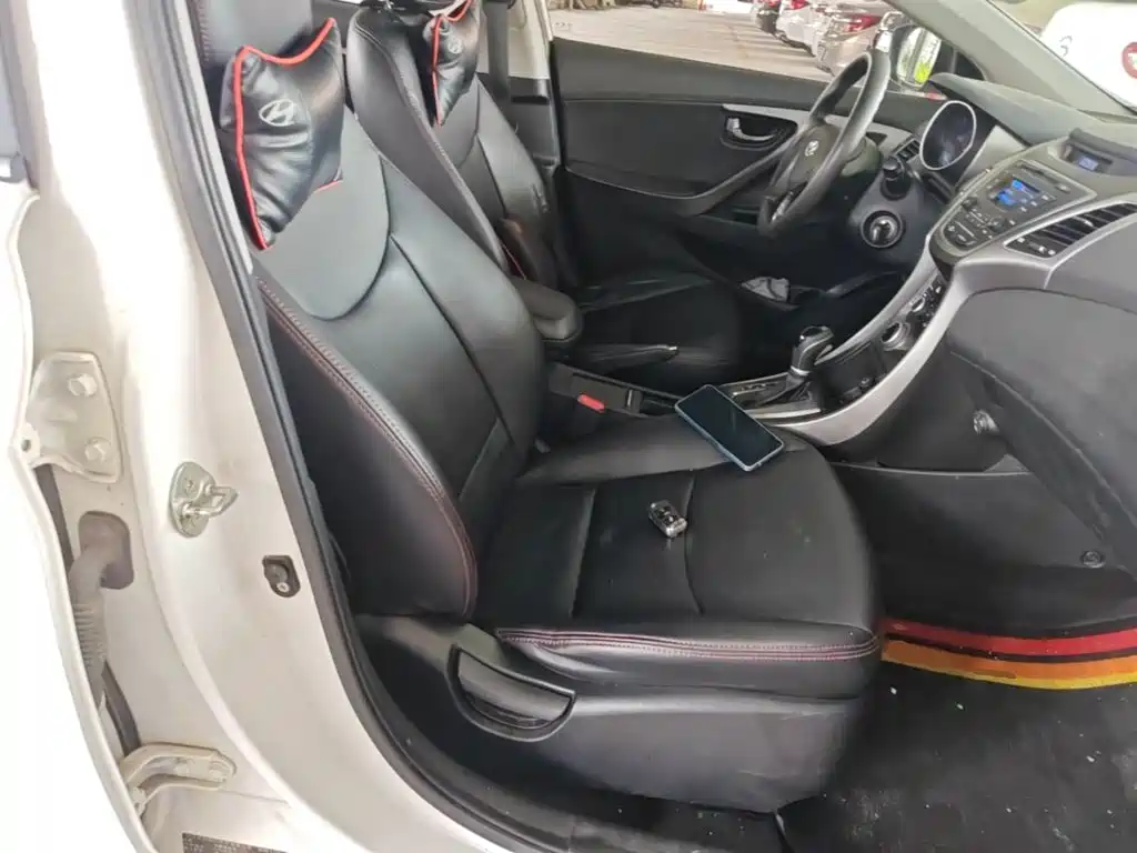 Hyundai Elantra Langdong 2018 — фото 25