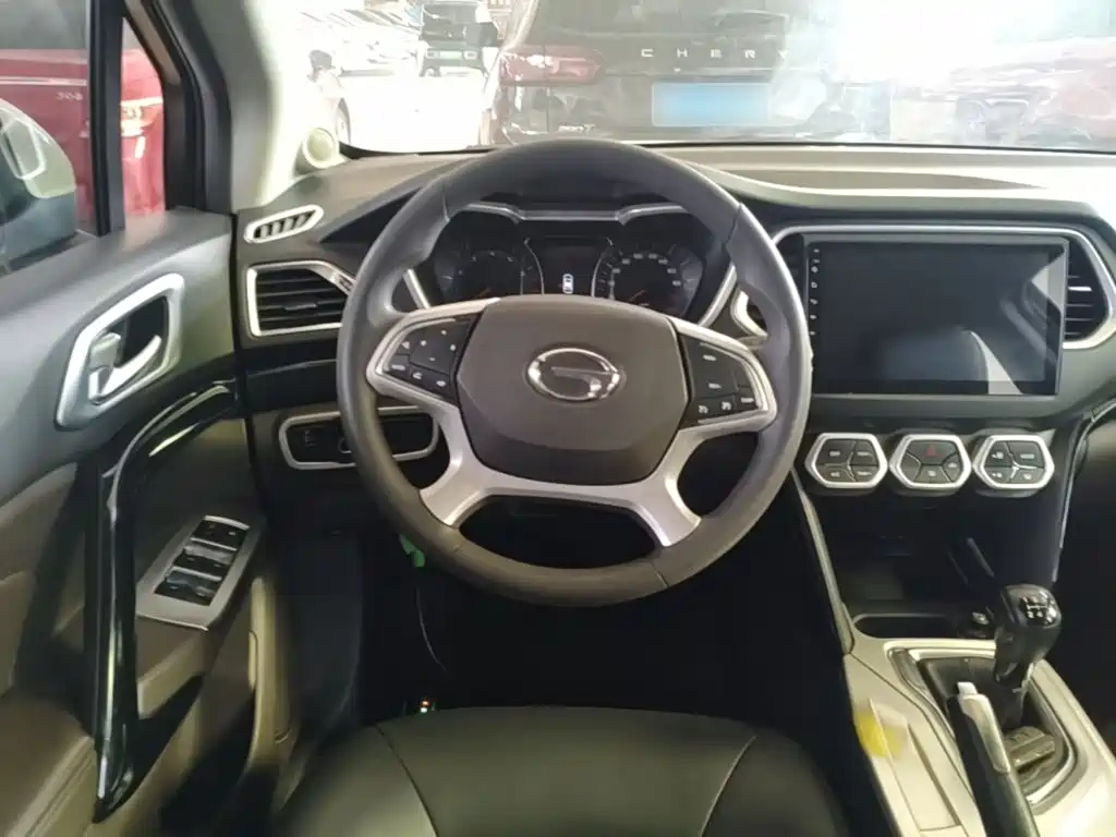 GAC Trumpchi GS4 2017 — фото 11