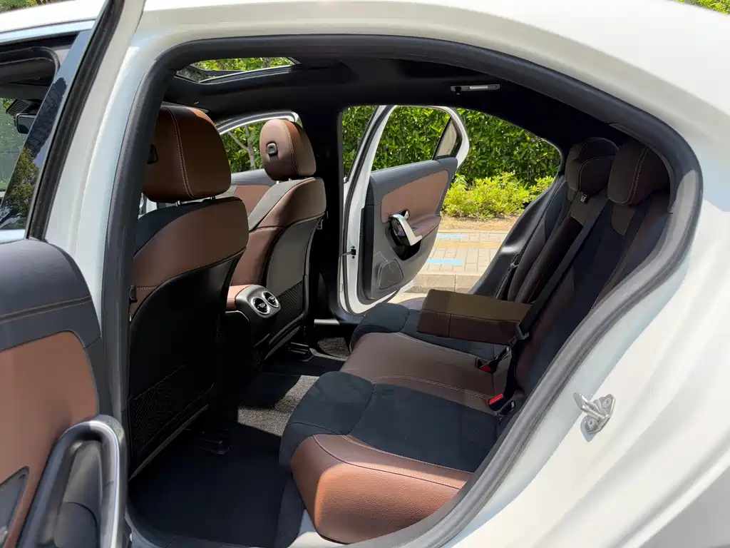 Mercedes-Benz A-Class 2021 — фото 12