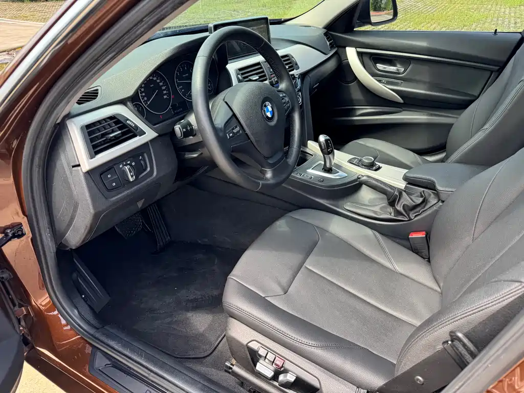 BMW 3 Series 2015 — фото 10