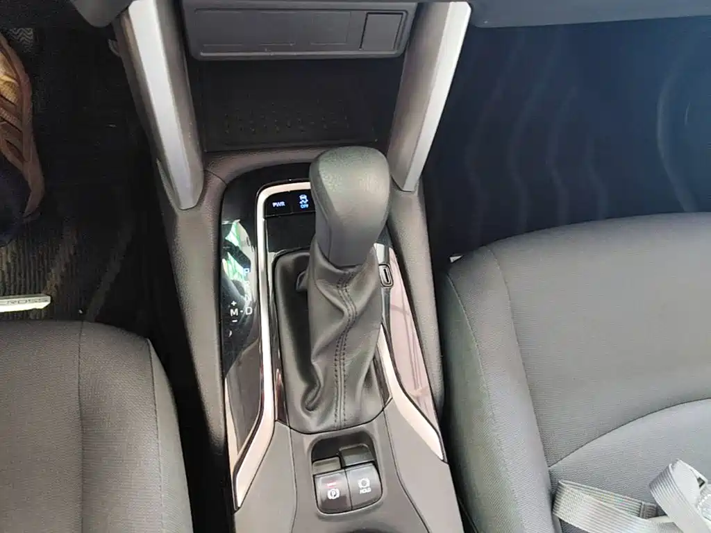 Toyota Corolla Cross 2022 — фото 14