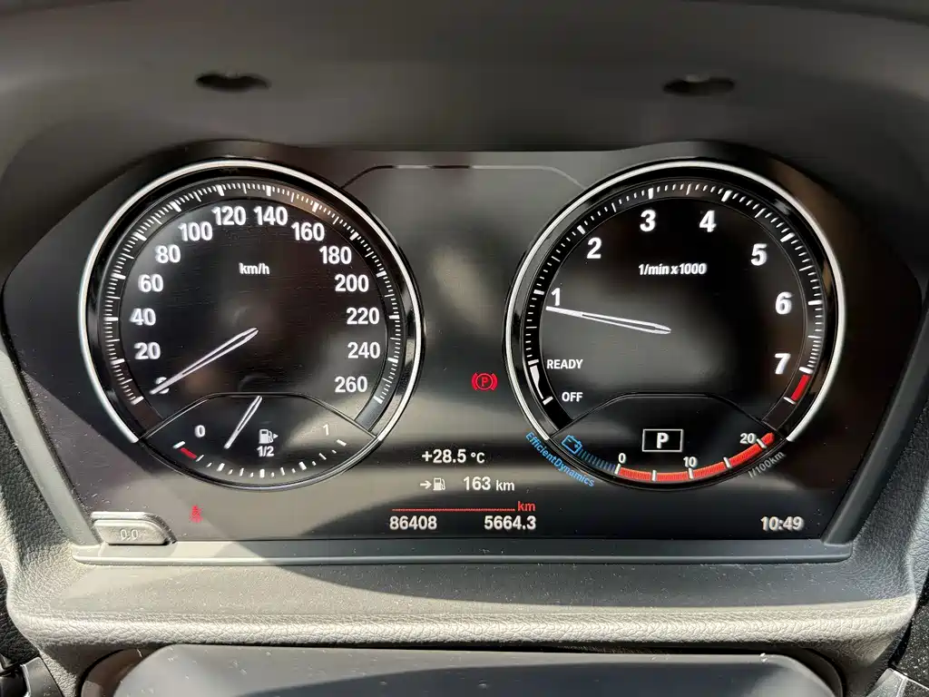 BMW 1 Series 2021 — фото 18
