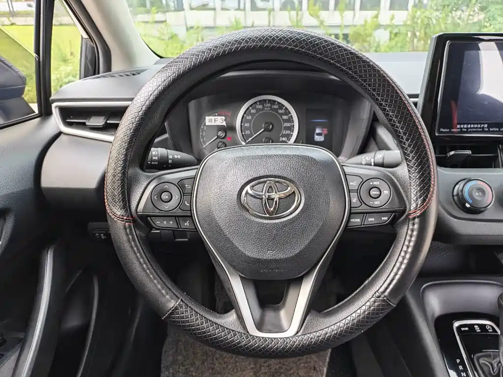 Toyota Corolla 2023 — фото 15