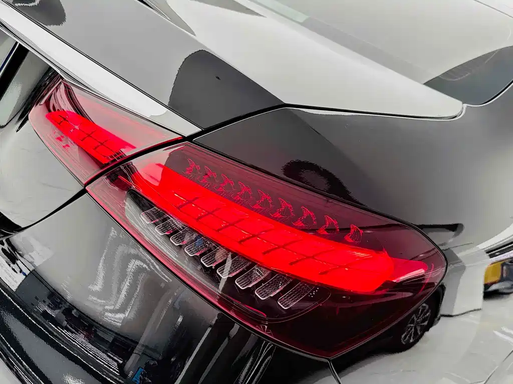 Mercedes-Benz E-Class 2023 — фото 14