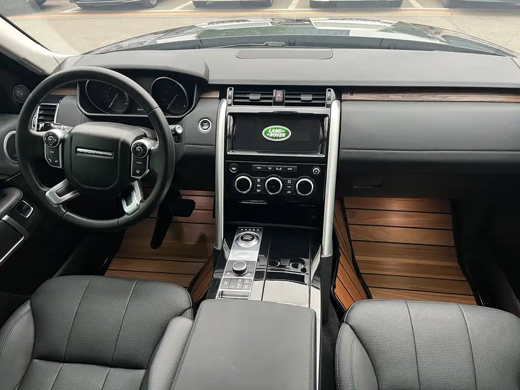 Land Rover Discovery 2018 — фото 38