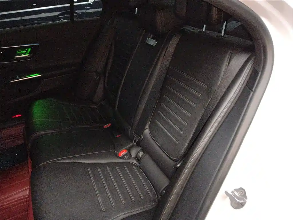 Mercedes-Benz C-Class 2021 — фото 17