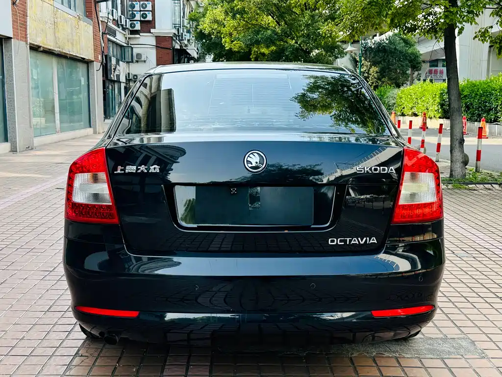 Skoda Octavia 2014 — фото 8