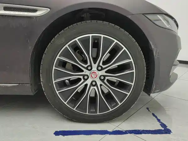 Jaguar XEL 2021
