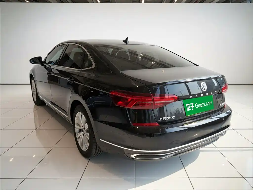 Volkswagen Passat 2020 — фото 23
