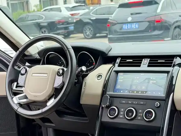 Land Rover Discovery 2019