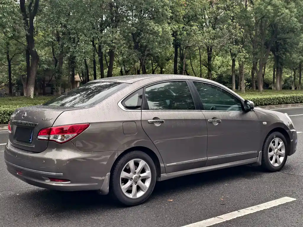 Nissan Sylphy 2012