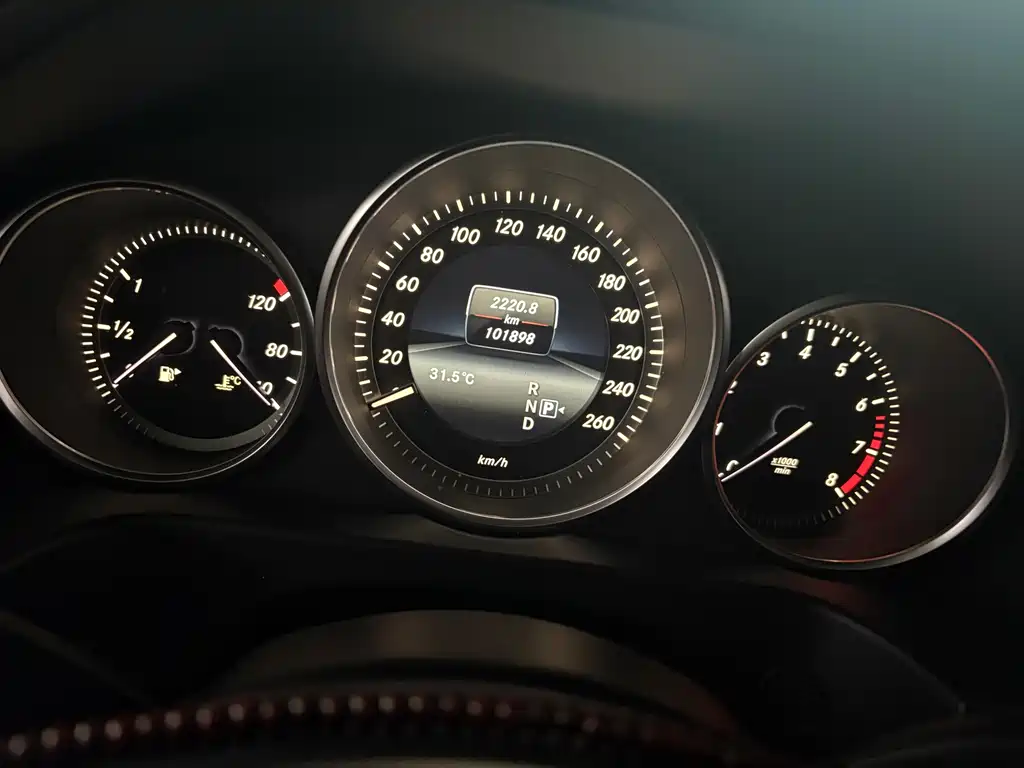 Mercedes-Benz E-Class 2016