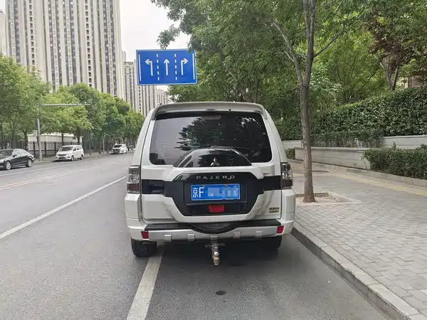 Mitsubishi Pajero 2019
