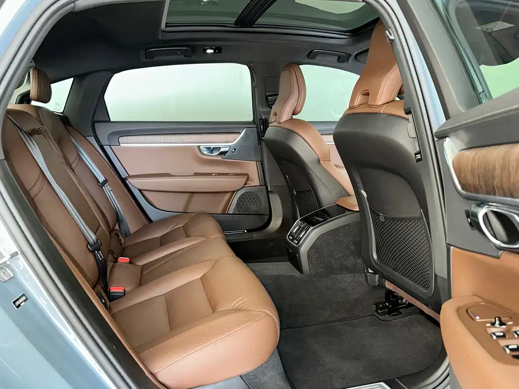 Volvo S90 2022 — фото 13