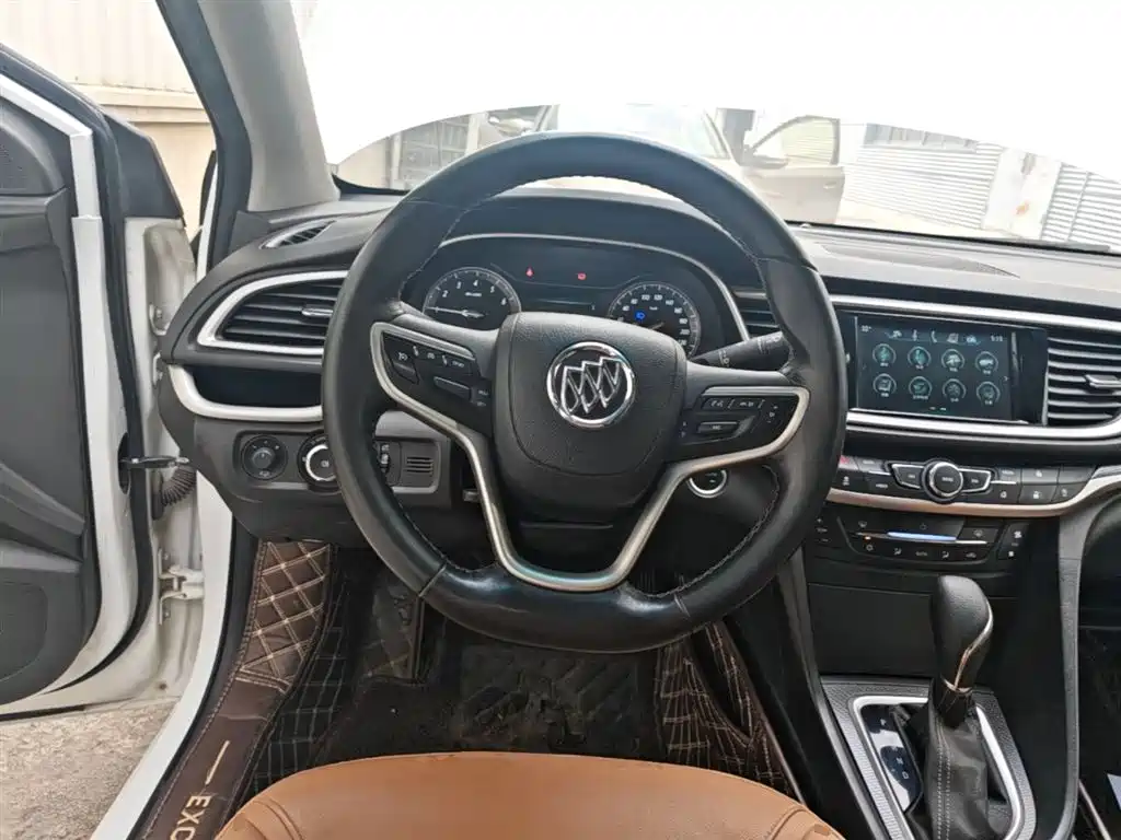 Buick Excelle 2018 — фото 11