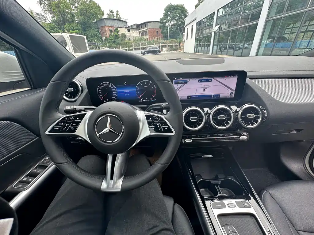 Mercedes-Benz GLA 2024 — фото 14