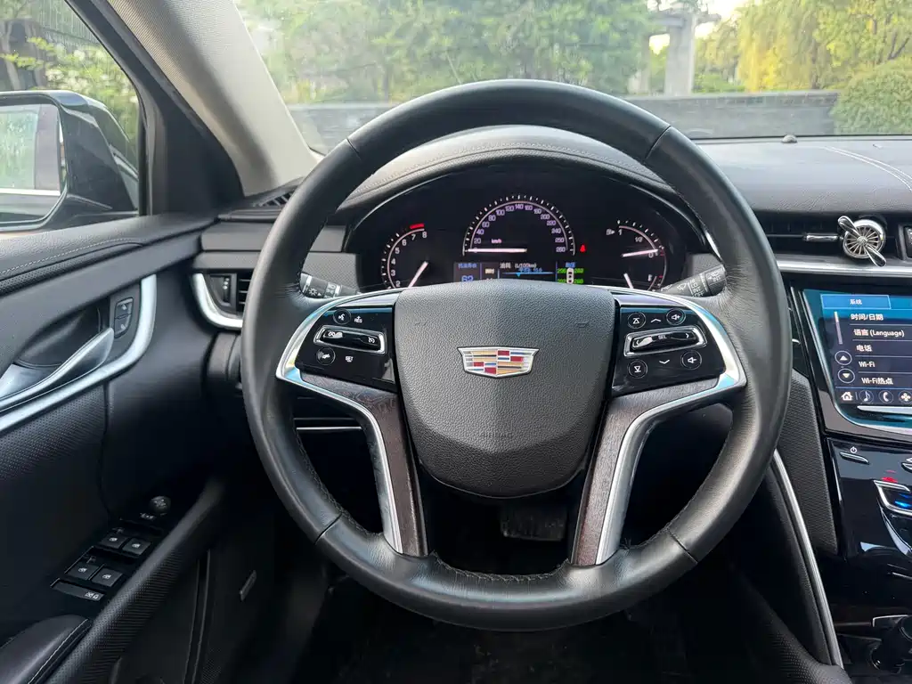 Cadillac XTS 2019 — фото 10