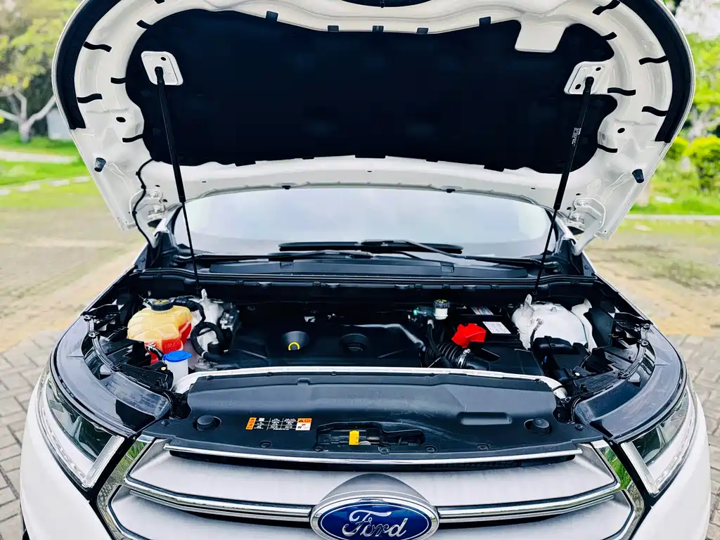 Ford Edge 2018 — фото 17