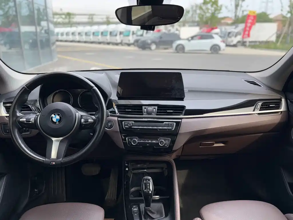 BMW X1 2019 — фото 11