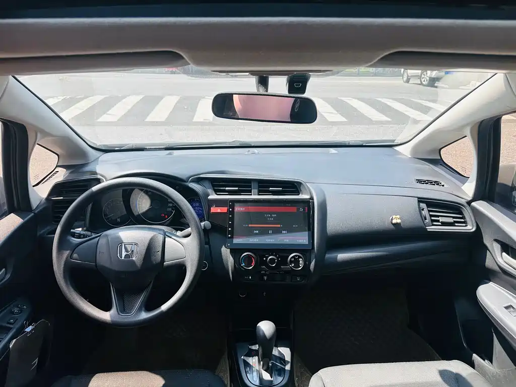 Honda Fit 2017 — фото 9
