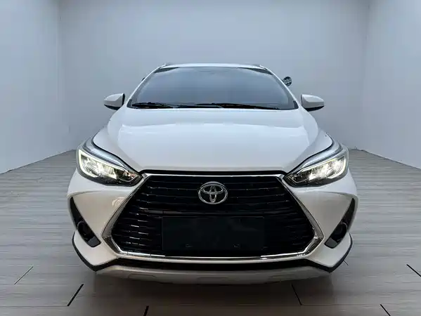 Toyota Yaris L 2022