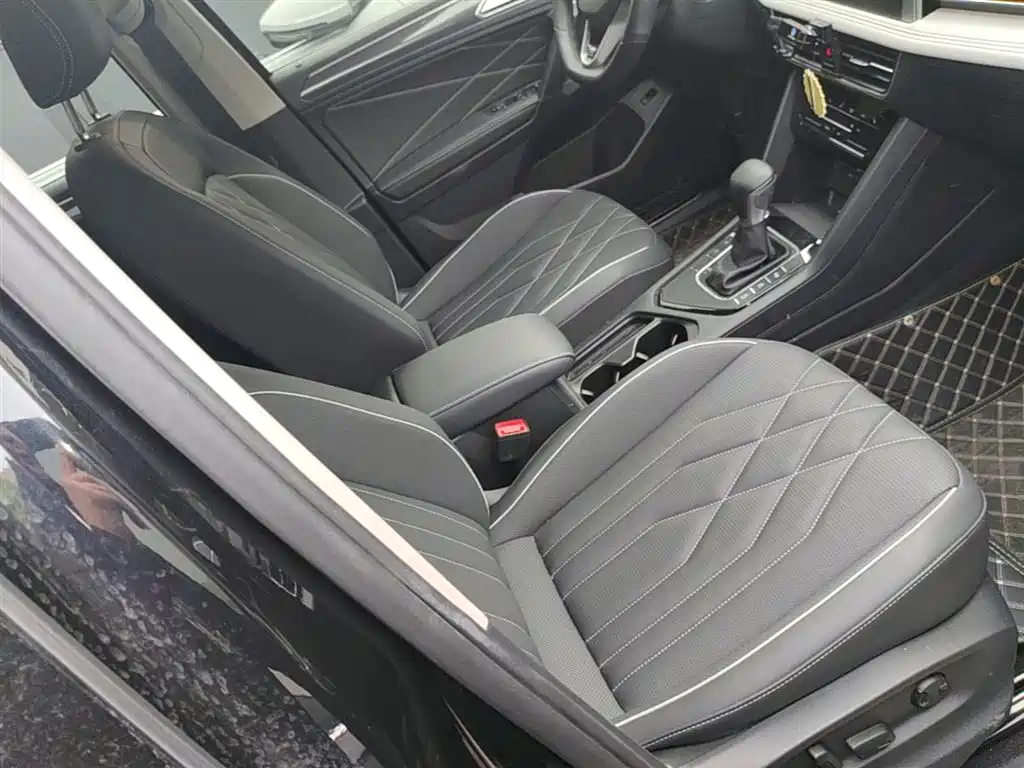 Volkswagen Tiguan L 2023 — фото 25