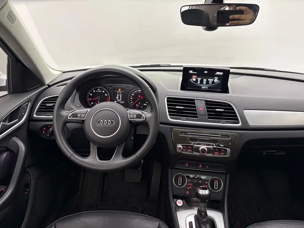 Audi Q3 2018 — фото 12