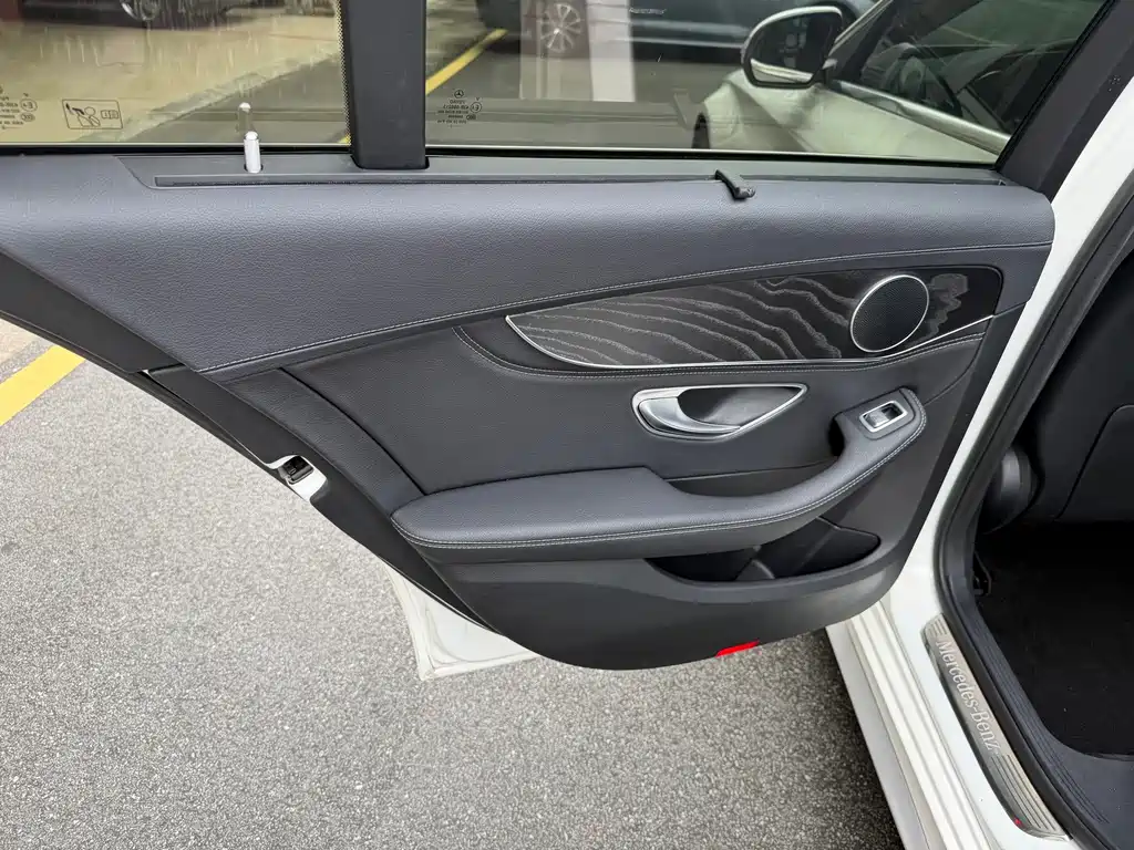 Mercedes-Benz C-Class 2015 — фото 19